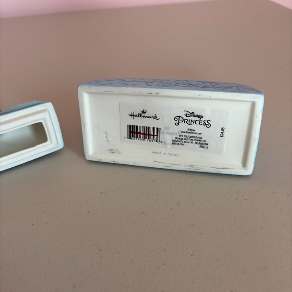 Disney Princess Ceramic Treasure Box Jewelry Box Cinderella Hallmark - Picture 8 of 9